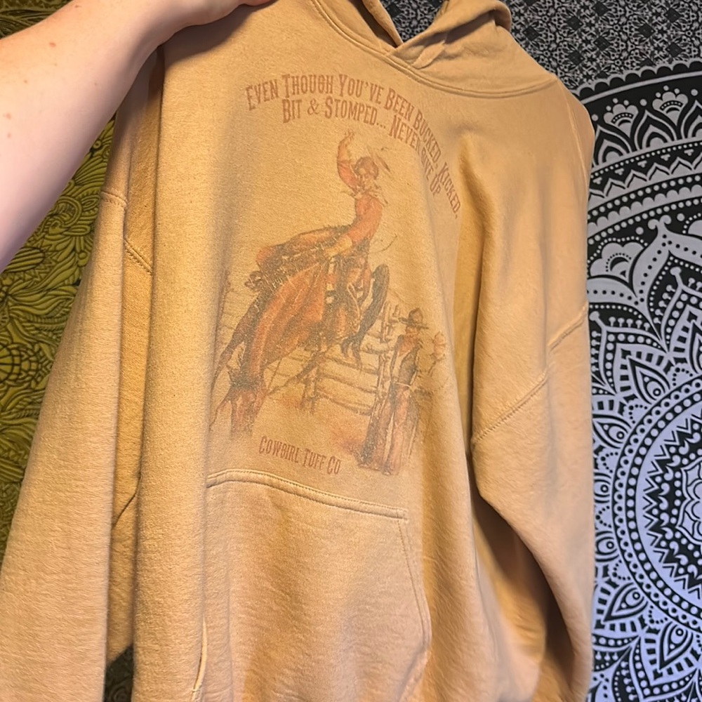 It is a yellow color and it’s very comfy